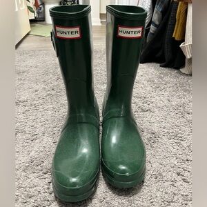 Green Midcalf Hunter Rain Boots—Barely Worn!